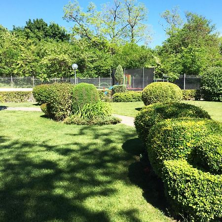 Varna Garden View Apartment Bagian luar foto