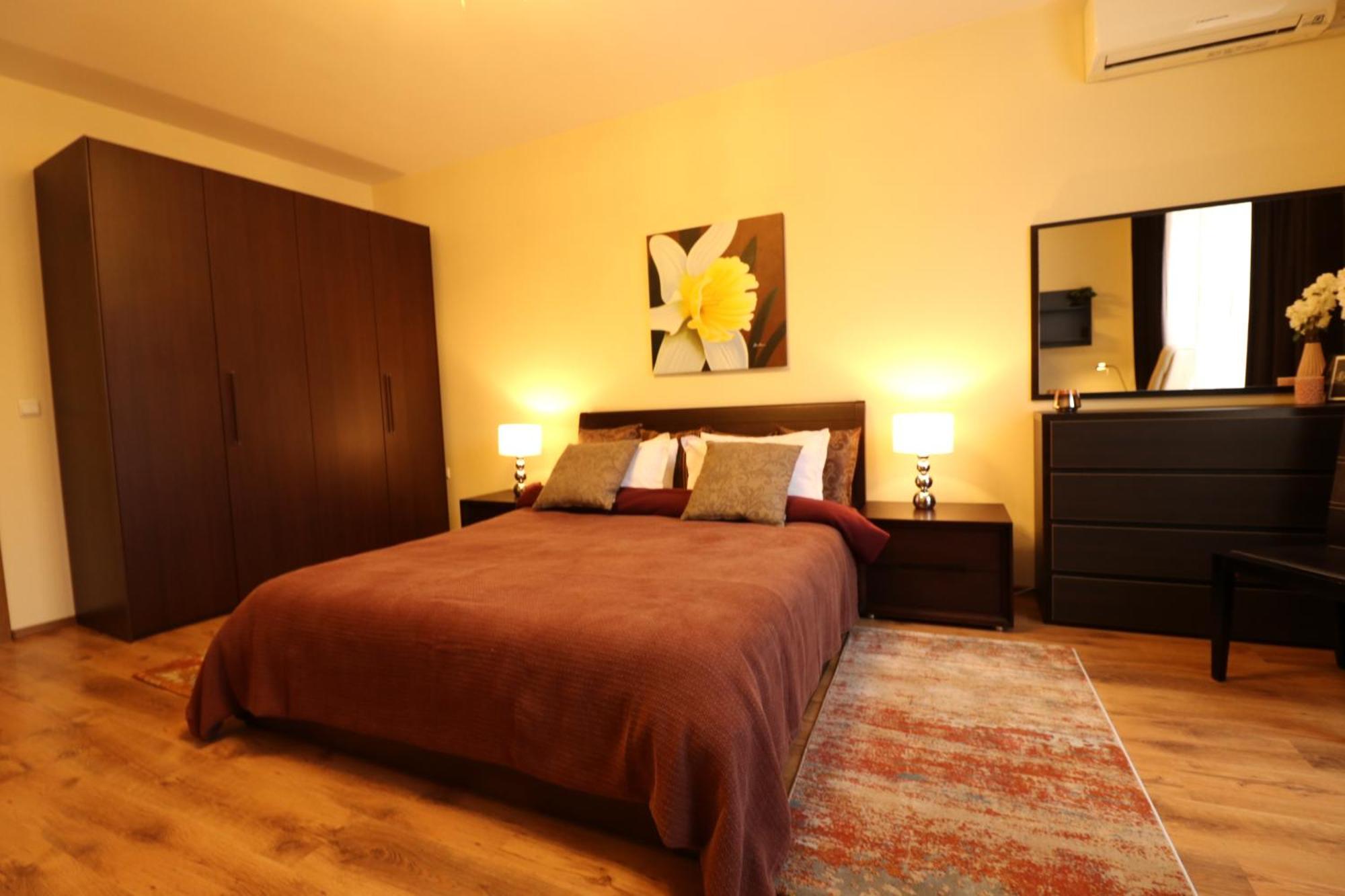Varna Garden View Apartment Bagian luar foto