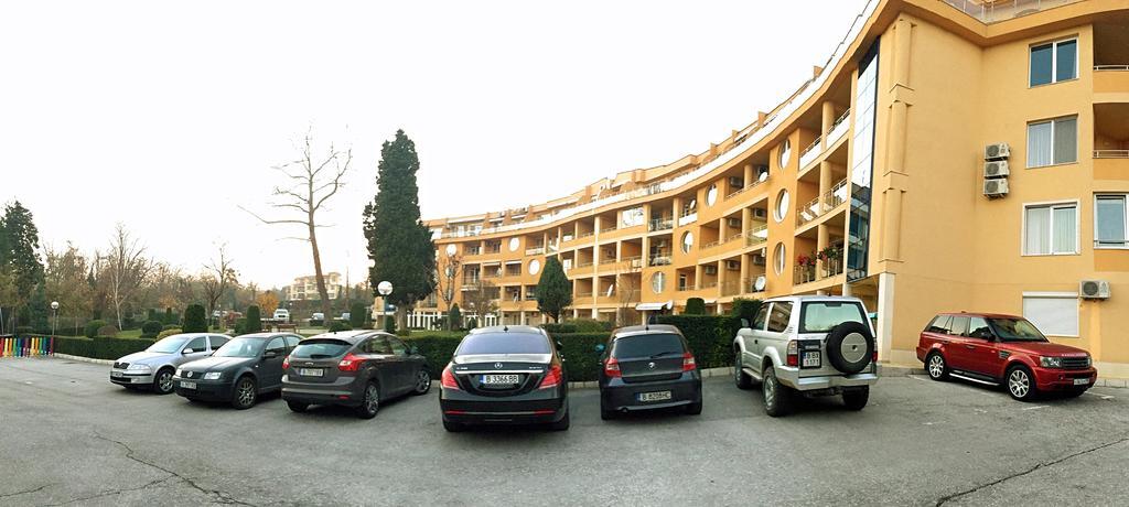Varna Garden View Apartment Bagian luar foto